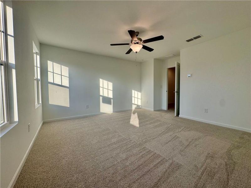 Spacious, unfurnished interior of a new home in Eastlyn Crossing, Flowery Branch (Image 13). Spacious, unfurnished interior of a new home in Eastlyn Crossing, Flowery Branch (Image 13).