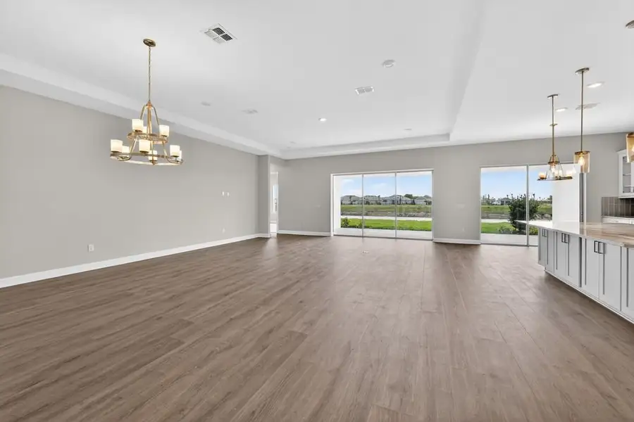 Spacious, unfurnished interior of a new home in Coasterra Community Group Page, Palmetto (Image 9).