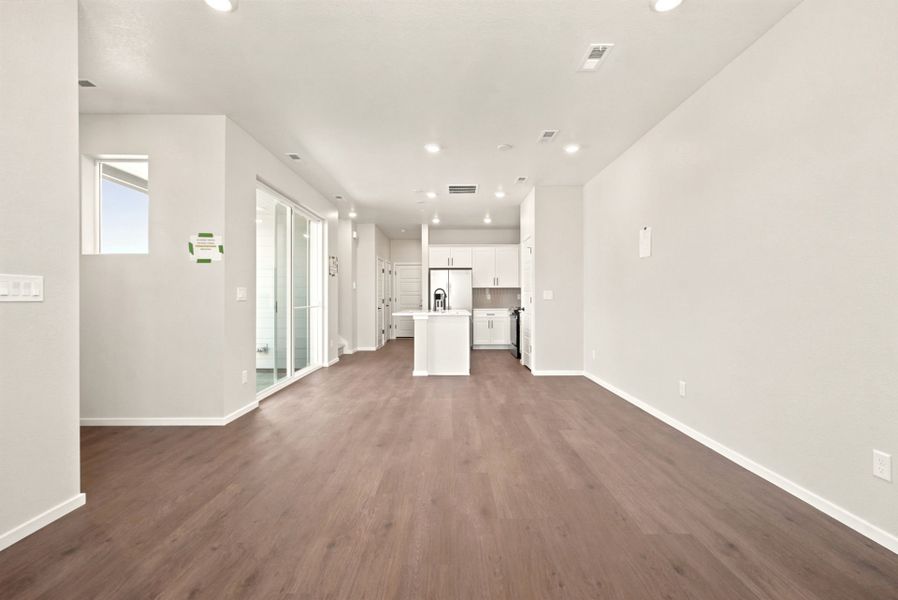 Spacious, unfurnished interior of a new home in Sky Ranch, Watkins (Image 19).