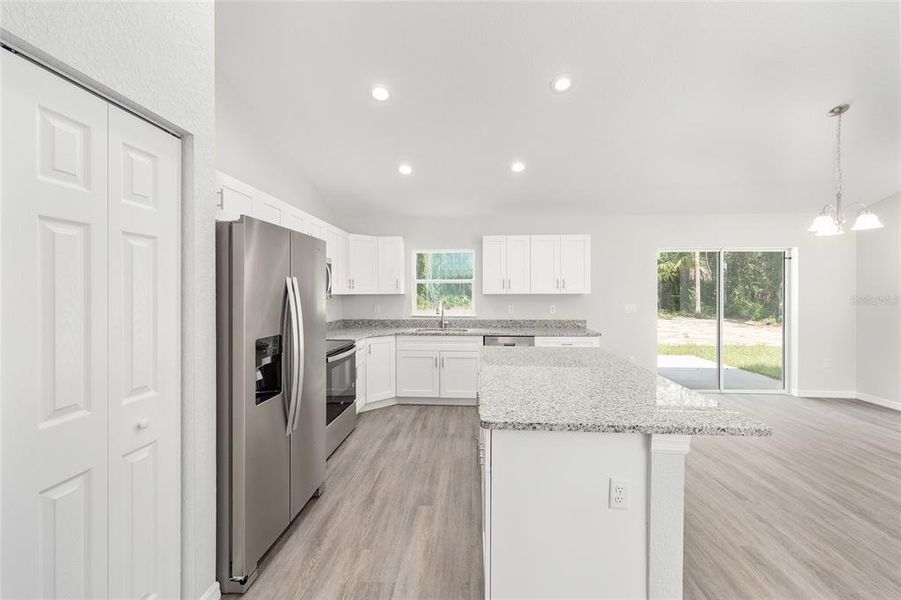 Furnished interior view inside a new home in , Ocklawaha (Image 9).