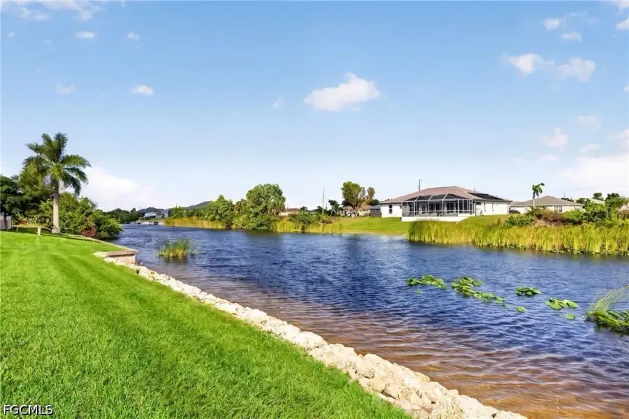 Natural landscape and outdoor views near Cape Coral in Cape Coral (Image 30). Natural landscape and outdoor views near Cape Coral in Cape Coral (Image 30).