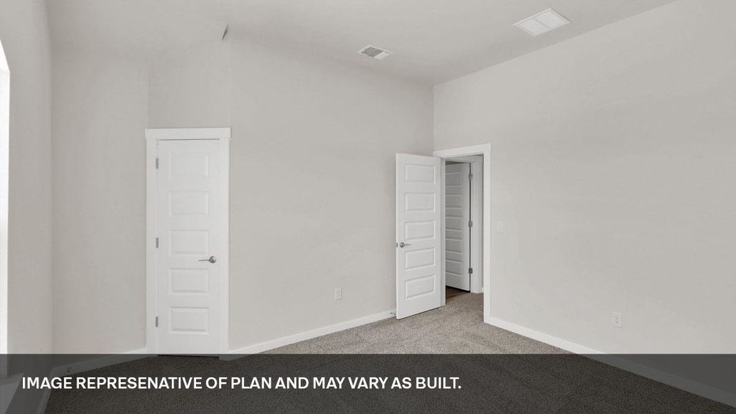 Spacious, unfurnished interior of a new home in Rosenbusch Ranch, Leander (Image 16).