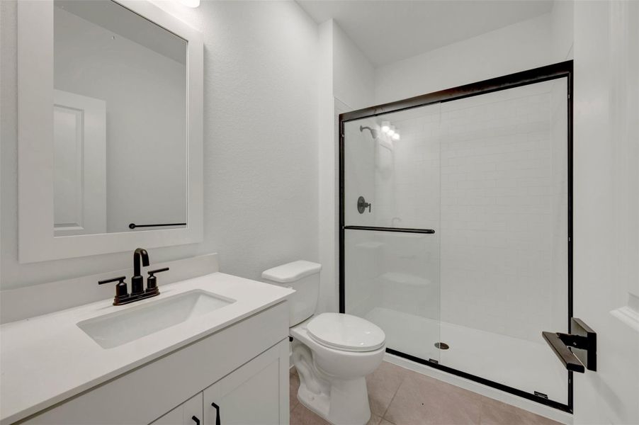 Hall bath 2