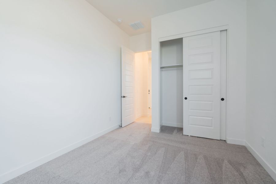Spacious, unfurnished interior of a new home in Soleo, San Tan Valley (Image 15). Spacious, unfurnished interior of a new home in Soleo, San Tan Valley (Image 15).