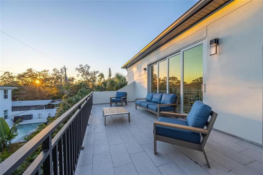 Exterior details and patio area of a home in , Sarasota (Image 30).