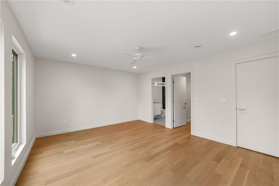 Spacious, unfurnished interior of a new home in , Atlanta (Image 25).