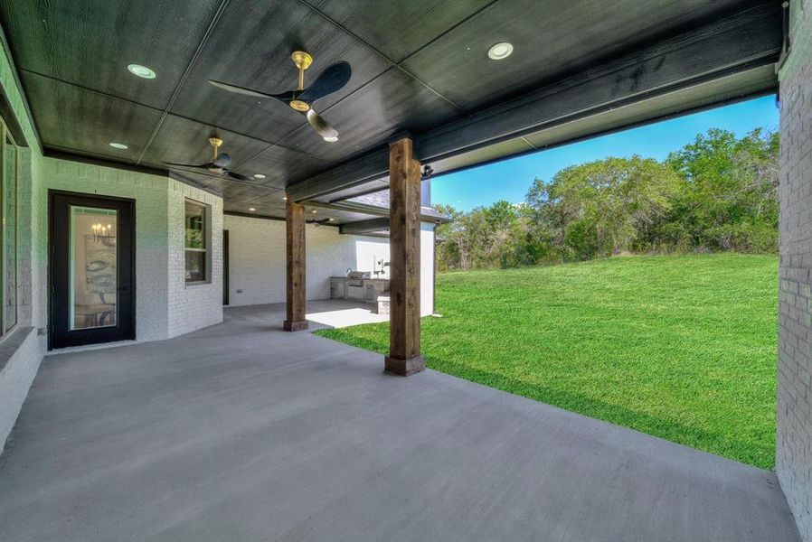 View of patio / terrace with a ceiling fan