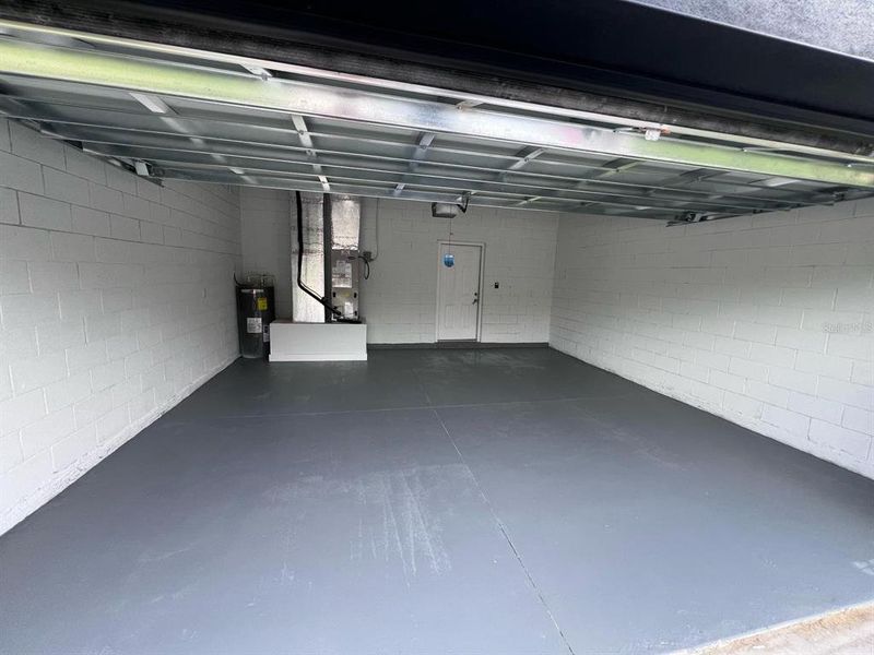 Spacious, unfurnished interior of a new home in , Ocklawaha (Image 13).