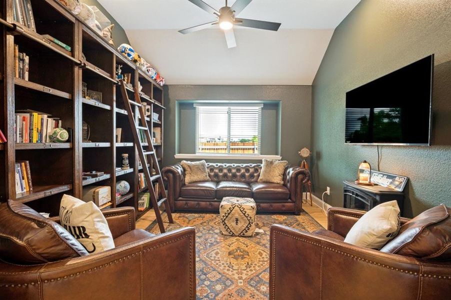 Furnished interior view inside a new home in , Waxahachie (Image 23).