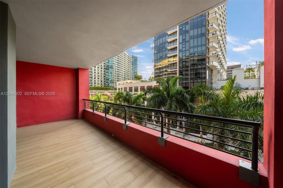 Condo located in Miami, FL showcasing its design and architecture (Image 22).
