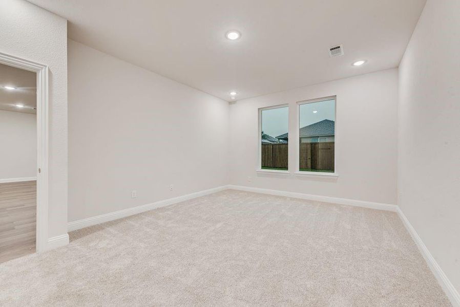 Spacious, unfurnished interior of a new home in Creekside of Crowley, Crowley (Image 37).