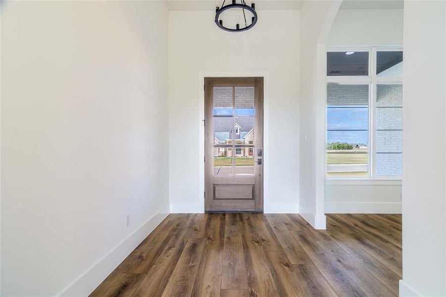 Spacious, unfurnished interior of a new home in , Caddo Mills (Image 28).