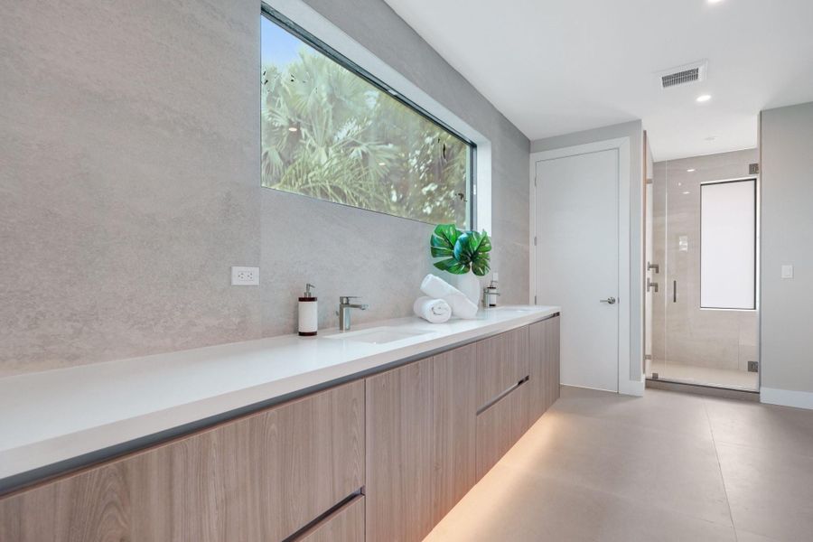 Second Level Primary Bath