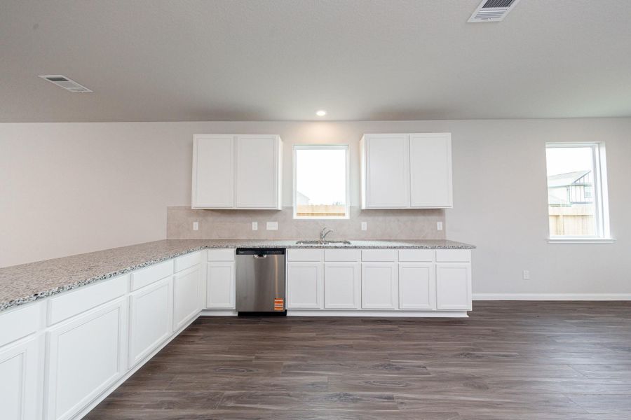 Furnished interior view inside a new home in Cliffstone Hills, Conroe (Image 9).