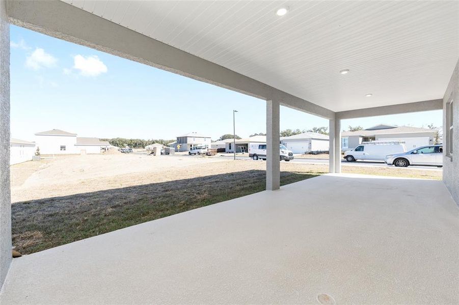 Exterior details and patio area of a home in Calesa Township, Ocala (Image 23).