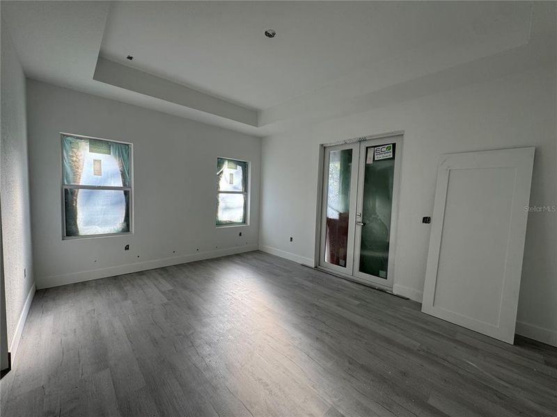 Spacious, unfurnished interior of a new home in , Port Charlotte (Image 3).