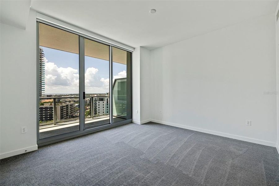 Spacious, unfurnished interior of a new home in , St. Petersburg (Image 53). Spacious, unfurnished interior of a new home in , St. Petersburg (Image 53).