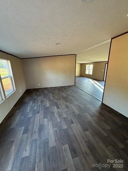 Spacious, unfurnished interior of a new home in , Lincolnton (Image 6).
