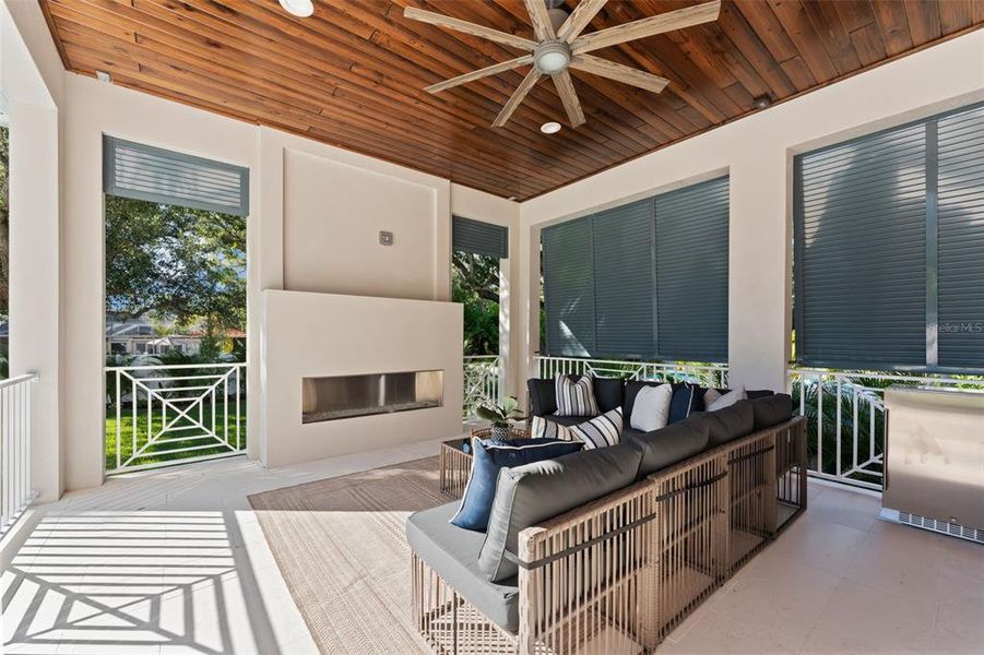 Exterior details and patio area of a home in , Tampa (Image 32).