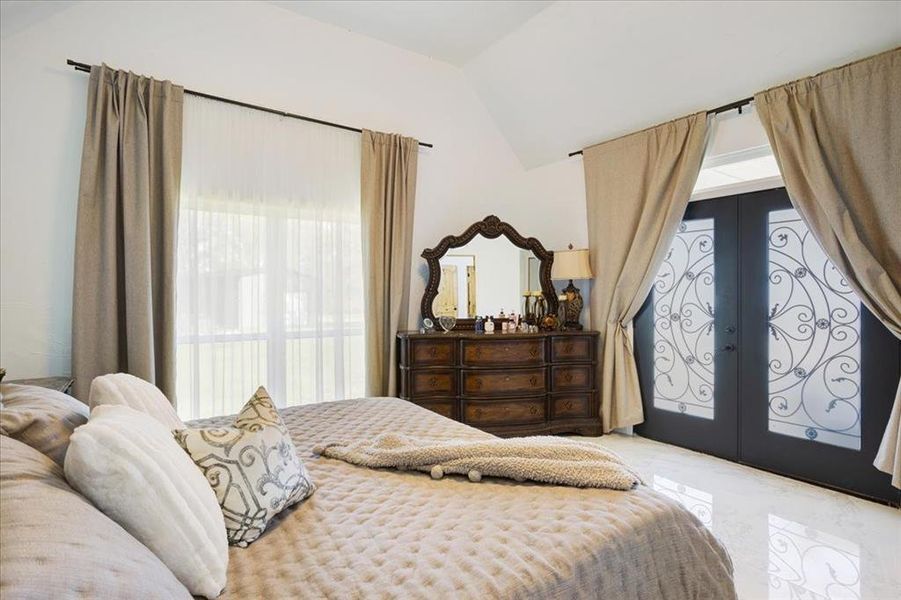 Furnished interior view inside a new home in , Pittsburg (Image 30).