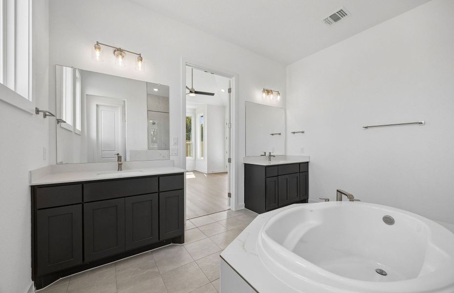 Furnished interior view inside a new home in Kuempel Farms, Pflugerville (Image 7).