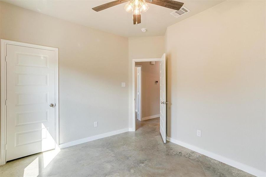 Spacious, unfurnished interior of a new home in , Rio Vista (Image 14).
