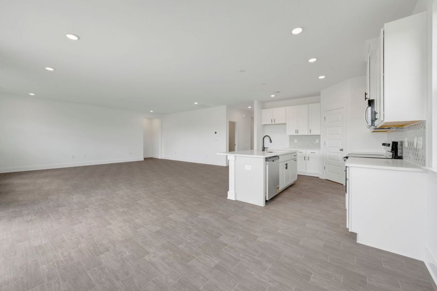 Spacious, unfurnished interior of a new home in McAlister Creek, Clayton (Image 18).