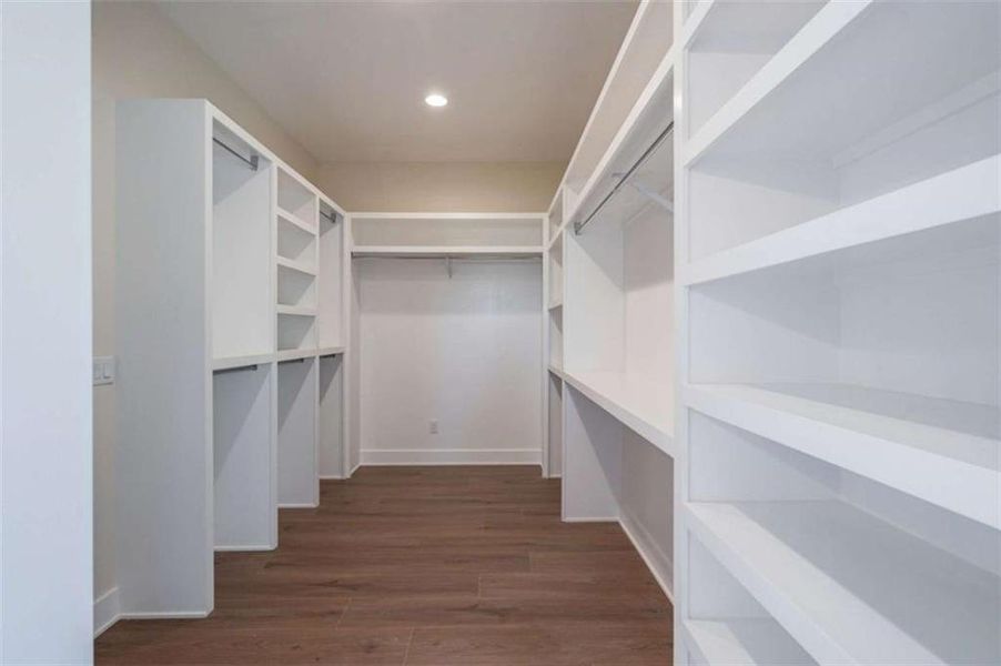 Spacious, unfurnished interior of a new home in , Monroe (Image 48).