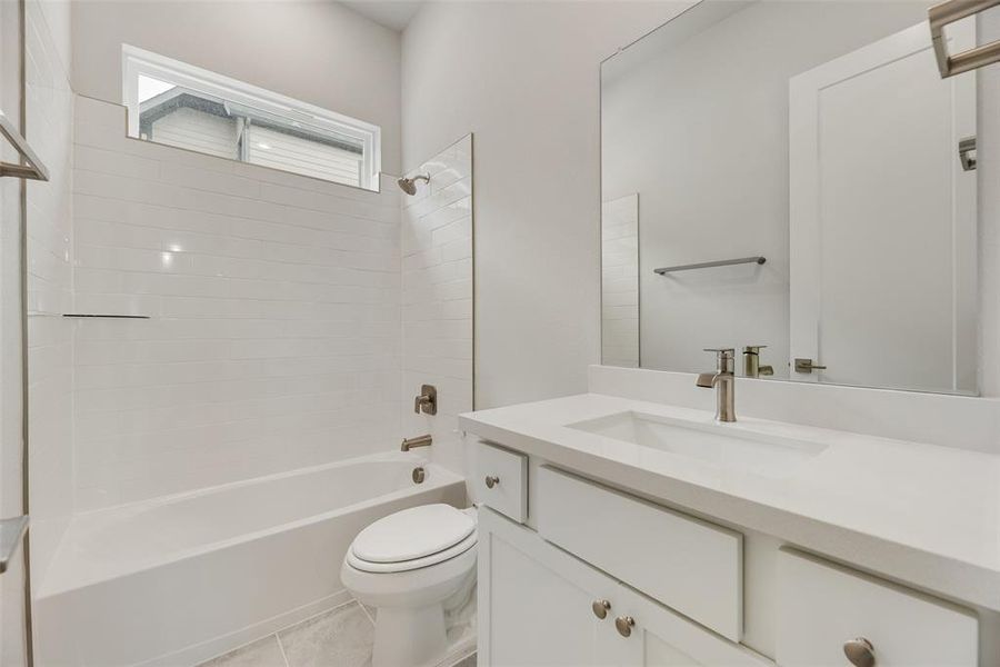 Furnished interior view inside a new home in Collin Creek, Plano (Image 11). Furnished interior view inside a new home in Collin Creek, Plano (Image 11).