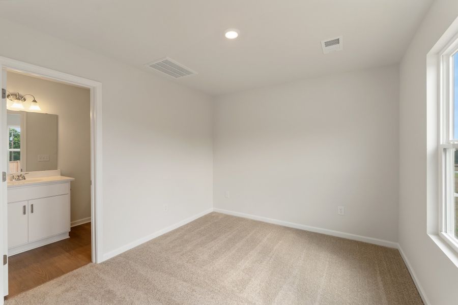 Spacious, unfurnished interior of a new home in Evergreen, Spartanburg (Image 11). Spacious, unfurnished interior of a new home in Evergreen, Spartanburg (Image 11).