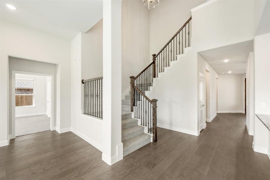 Spacious, unfurnished interior of a new home in Liberty, Melissa (Image 22).