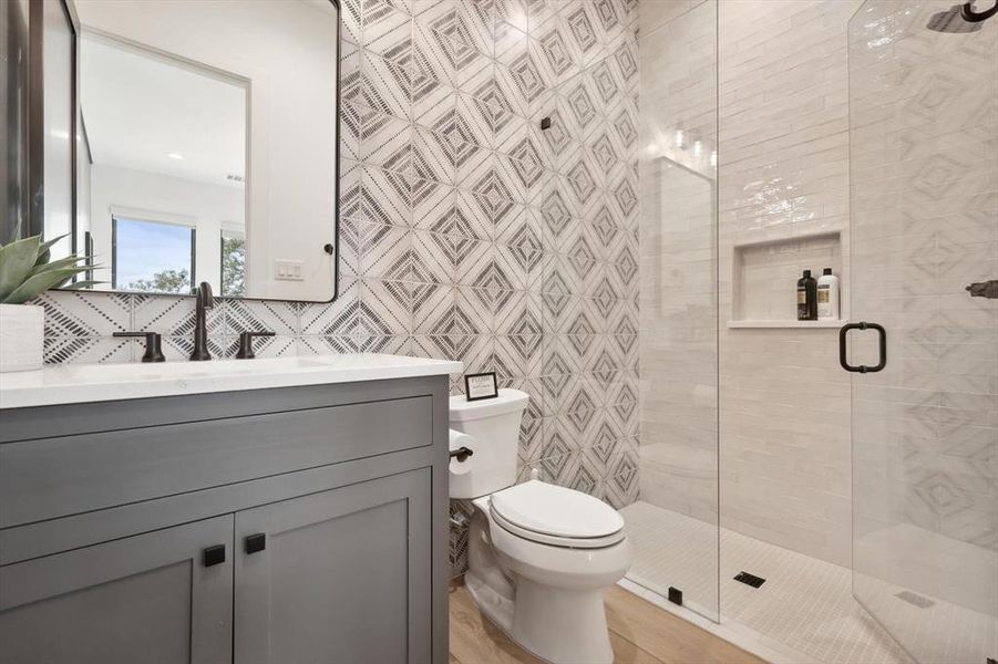 Furnished interior view inside a new home in , Strawn (Image 9).