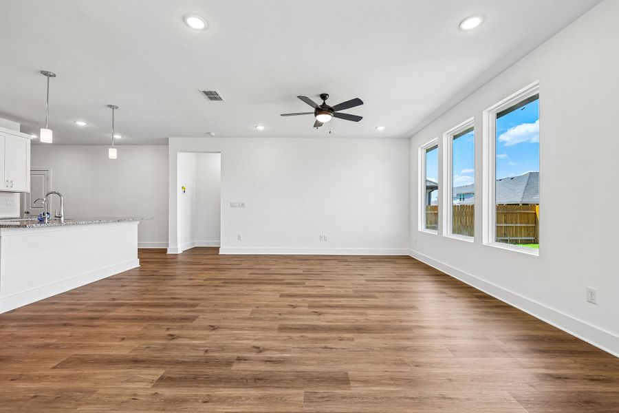 Spacious, unfurnished interior of a new home in Freedom at Anthem, Kyle (Image 16).