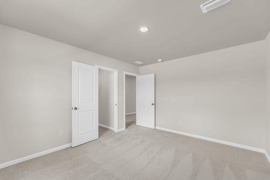 Spacious, unfurnished interior of a new home in Tea Farm, Ravenel (Image 29).