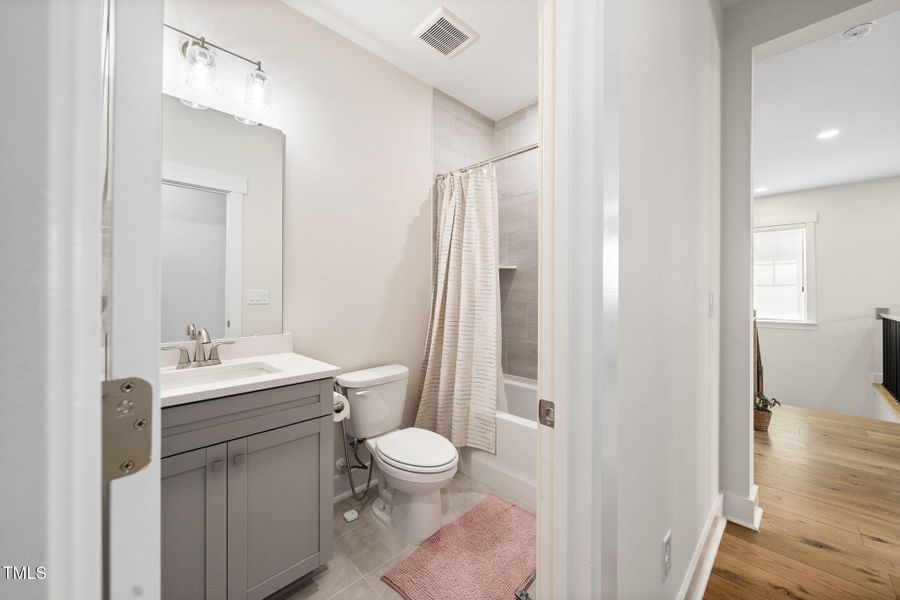 33-web-or-mls-225 Holding Dairy-268