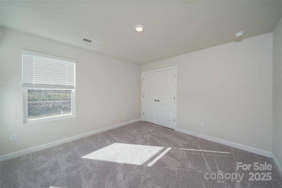 Photo is not of the actual home, but is an inspirational photo of builder’s model home and may depict options, furnishings, and/or decorator features that are not included Photo is not of the actual home, but is an inspirational photo of builder’s model home and may depict options, furnishings, and/or decorator features that are not included