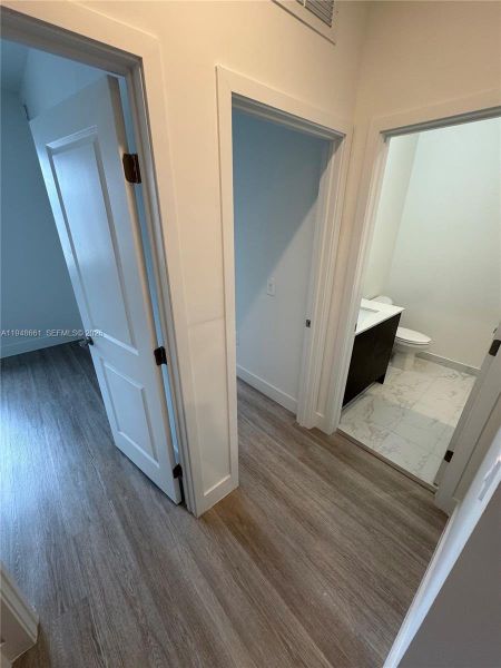 Spacious, unfurnished interior of a new home in , Homestead (Image 6).