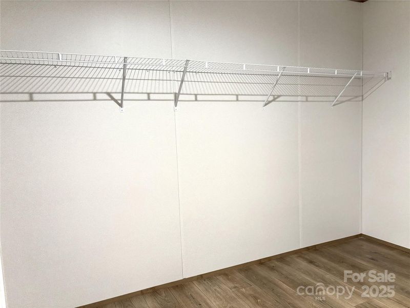 Spacious, unfurnished interior of a new home in , Kershaw (Image 29).