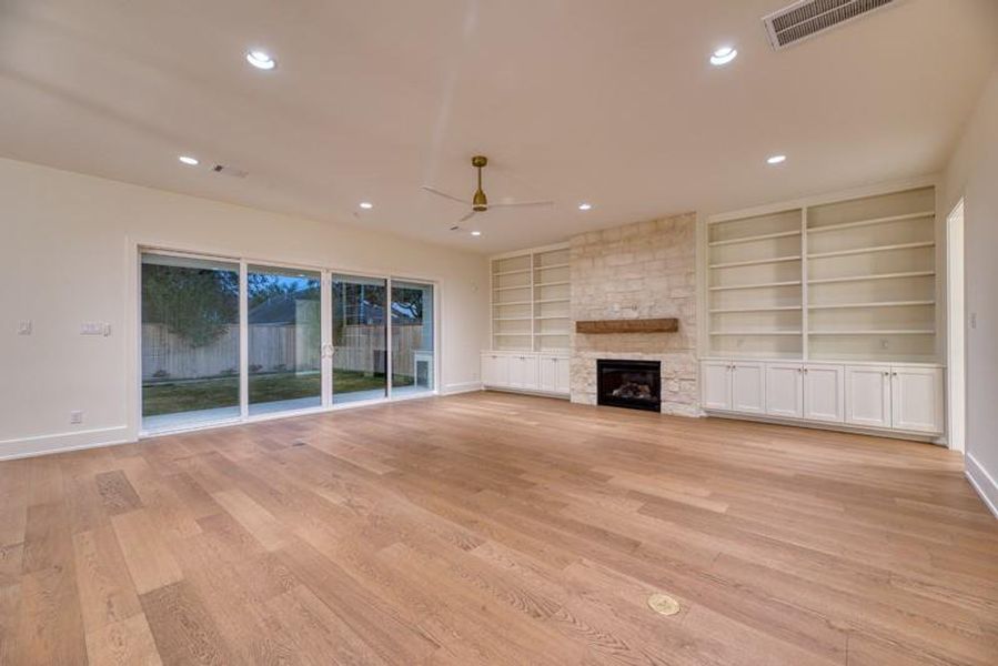 Spacious, unfurnished interior of a new home in , Houston (Image 25).