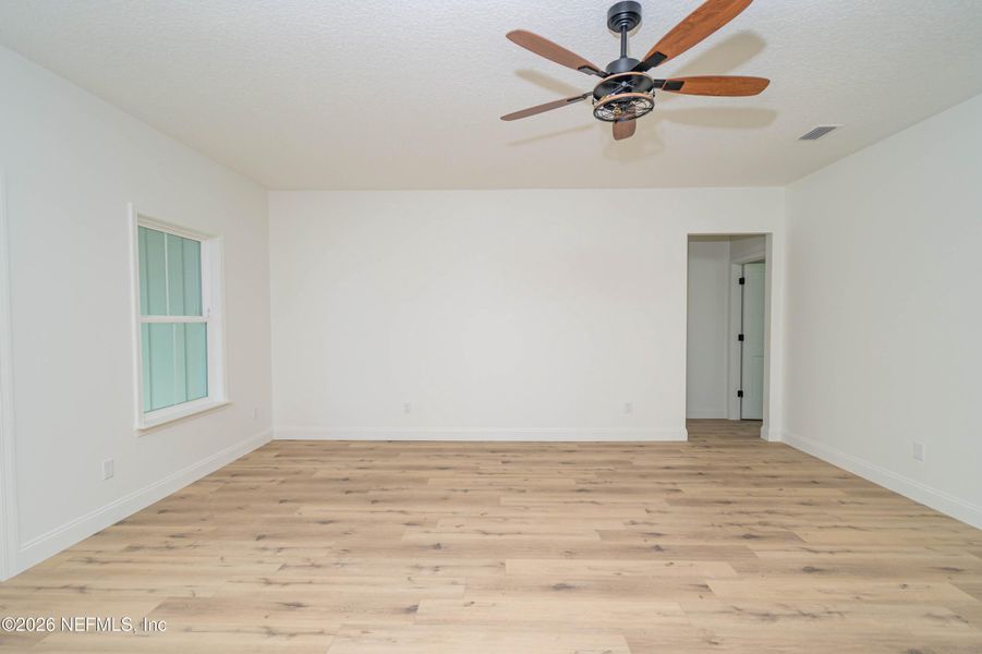 Spacious, unfurnished interior of a new home in , Macclenny (Image 26).
