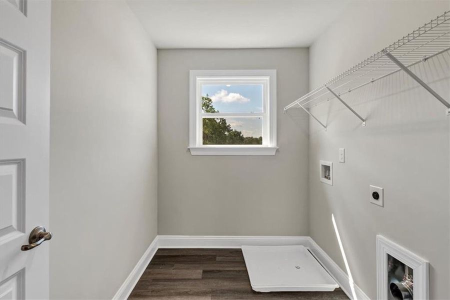 Spacious, unfurnished interior of a new home in Tuscany Hills, Douglasville (Image 36).