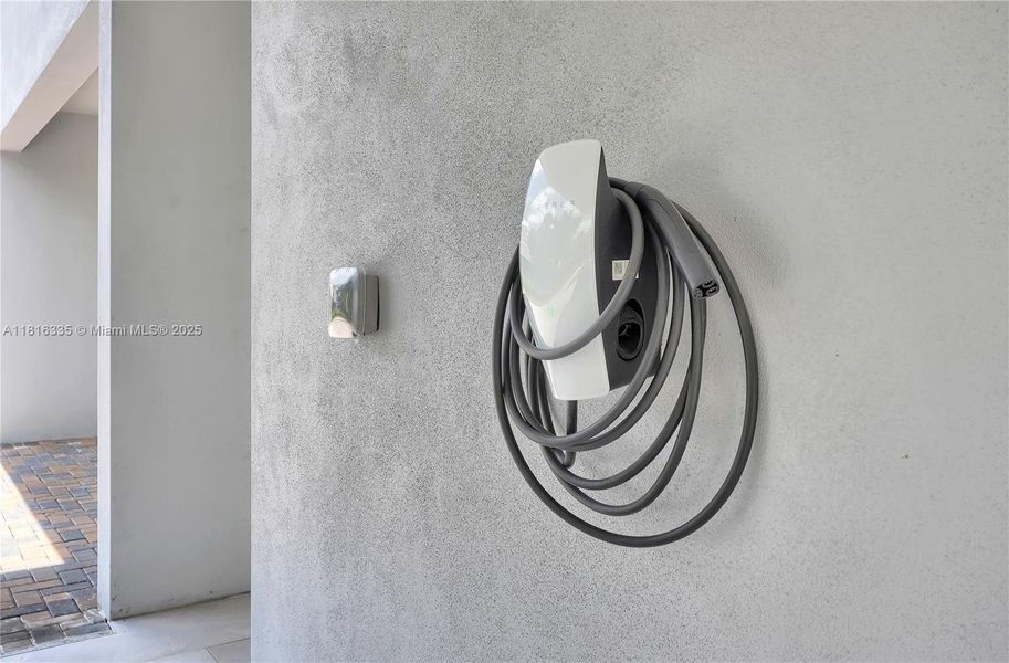 Image 36 of a home in .