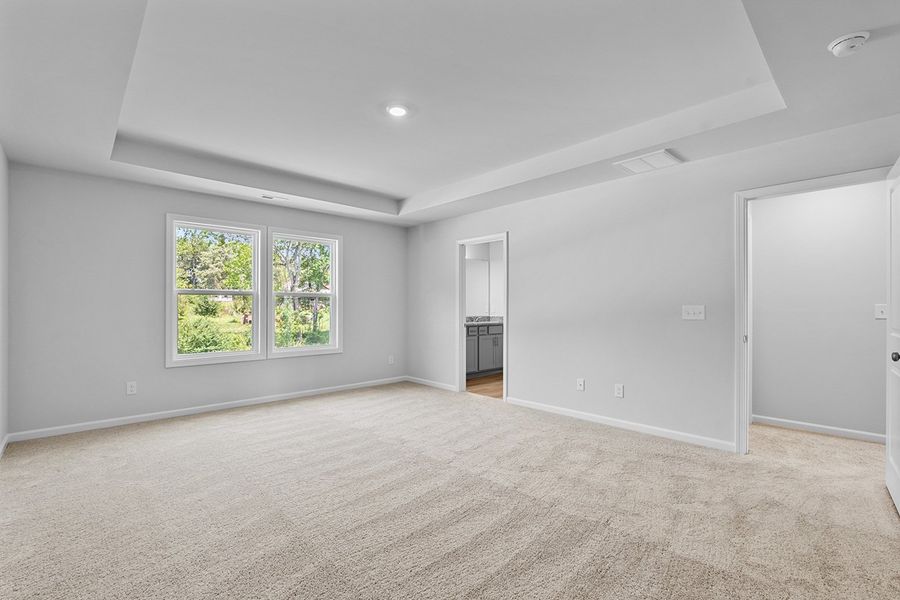 Spacious, unfurnished interior of a new home in Hanes Lake, Winston-Salem (Image 24). Spacious, unfurnished interior of a new home in Hanes Lake, Winston-Salem (Image 24).