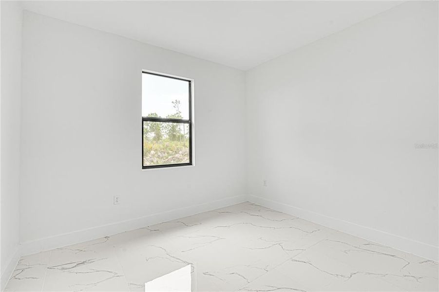 Spacious, unfurnished interior of a new home in , Rotonda West (Image 31).