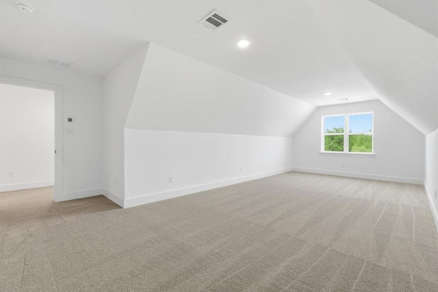 Spacious, unfurnished interior of a new home in , Argyle (Image 18).