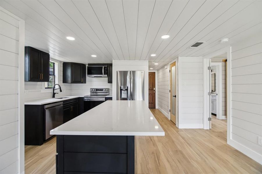 Additional kitchen view