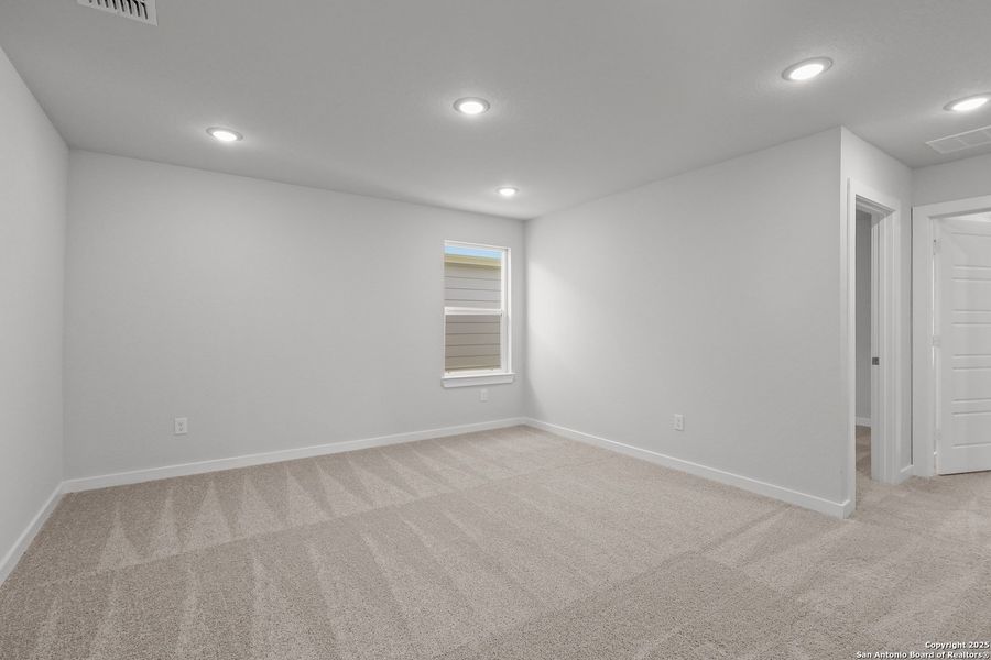 Spacious, unfurnished interior of a new home in Senna, Leon Valley (Image 23). Spacious, unfurnished interior of a new home in Senna, Leon Valley (Image 23).