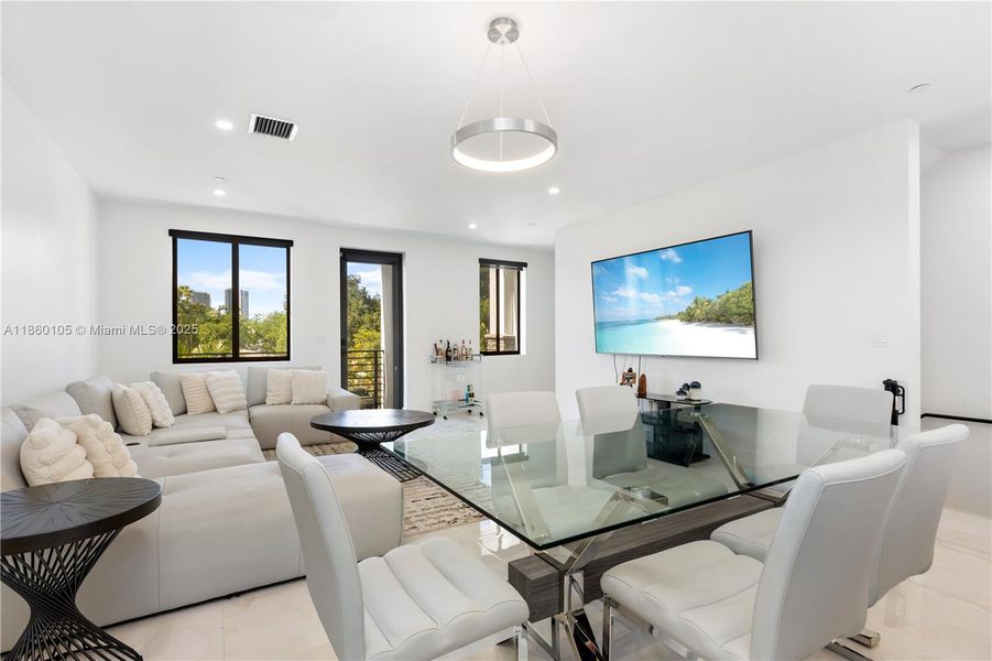 Furnished interior view inside a new home in , Fort Lauderdale (Image 7). Furnished interior view inside a new home in , Fort Lauderdale (Image 7).