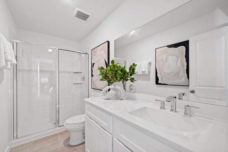 Owner's Bathroom Owner's Bathroom