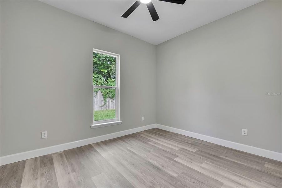 Spacious, unfurnished interior of a new home in , Dade City (Image 37).